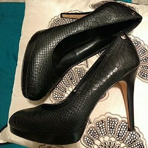 Calvin Klein Black Pho-Snake Skin Stiletos!